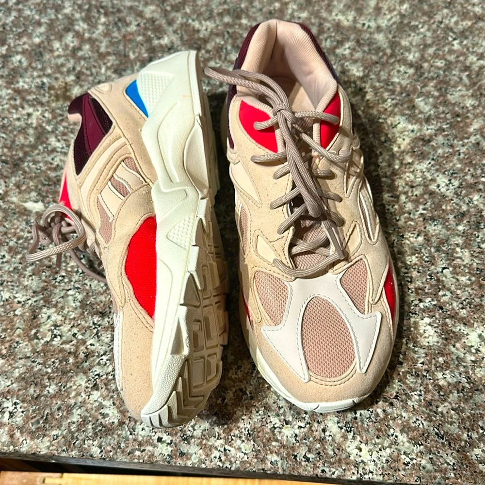 Reebok Aztrek 96 Tan Trainers - Picture 3 of 10